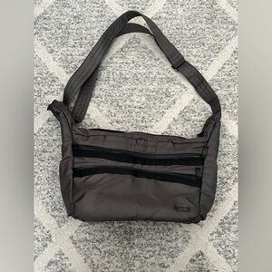 LUG Trooper Crossbody Travel Bag Purse with Water Bottle Trolley Sleeve Gray EUC